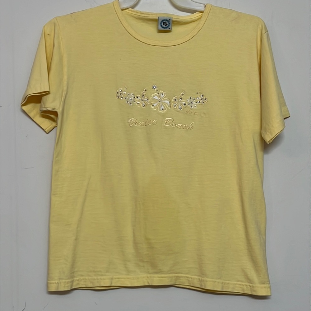 🌞 Chelona Venice Beach yellow bling sequin tee shirt sleeves, crew neck women M